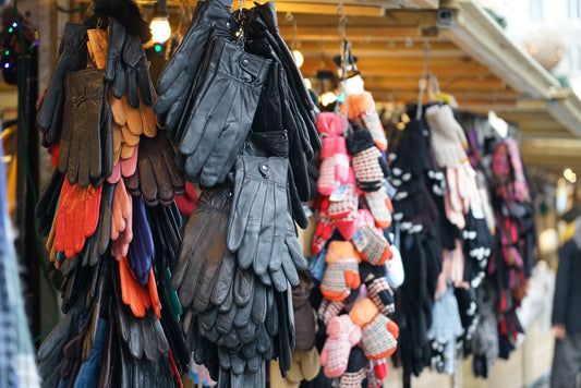 Managing Low Margins: How Fashion Accessories Wholesale UK Supports Better Profit Control